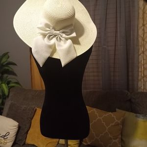 Beach hat